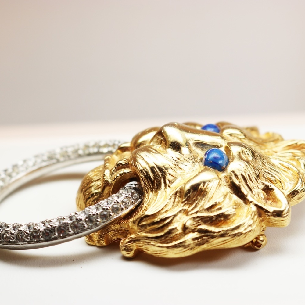 RARE! Kenneth Lane Lion's Head Doorknocker Brooch - Picture 4 of 13